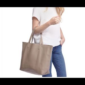 Cuyana Classic Leather Tote - Stone